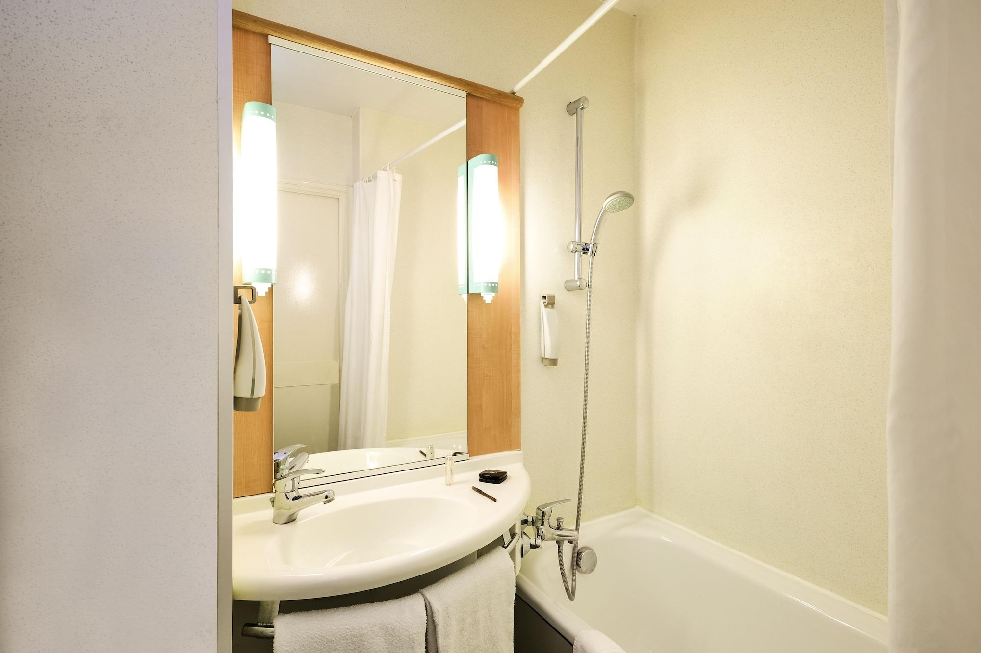 B&B Hotel Arras Centre Les Places Εξωτερικό φωτογραφία